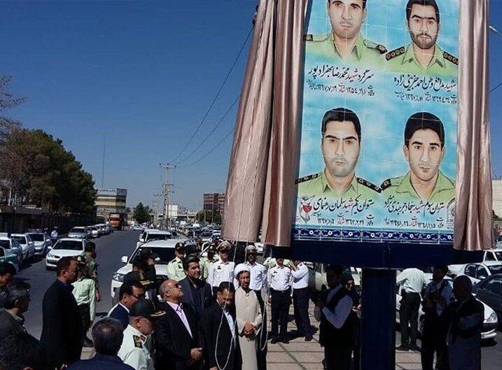 خبرنگاران تمثال شهدای نظم و امنیت در کرمان رونمایی شد