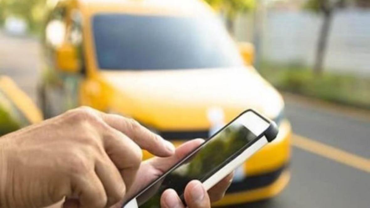 هشدار شهرداری به تاکسی های اینترنتی درباره افزایش کرایه