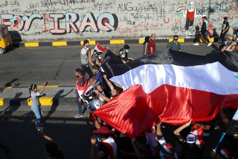 بازداشت تیم اطلاعات امارات در میدان تحریر، مخالفت بارزانی با تغییر نظام عراق