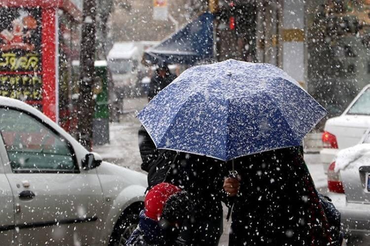 سامانه بارشی جدید چهارشنبه وارد ایران می گردد ، غرب کشور درگیر برف و باران