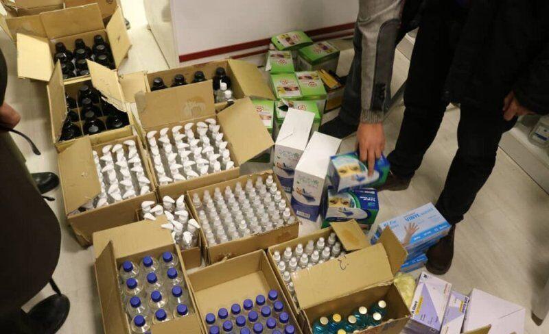 خبرنگاران انبار احتکار مواد بهداشتی در همدان کشف شد