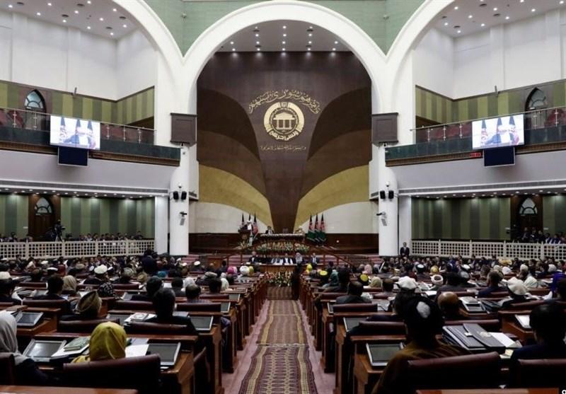 مجلس افغانستان و توقف توزیع شناسنامه های الکترونیکی