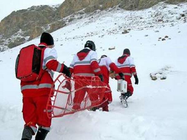 نجات 17 کوهنورد گرفتار برف در ارتفاعات سوادکوه