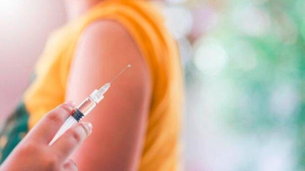 تزریق واکسن کرونا چه حسی دارد؟