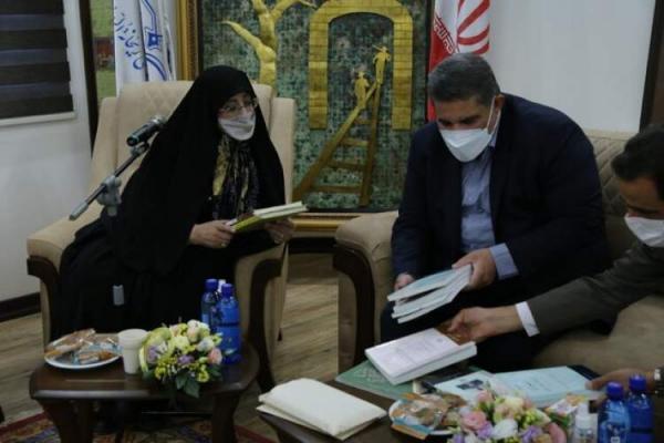 کتاب 10 جلدی آلبوم اسناد و کتاب آگهی ها در یزد رونمایی شد کتاب 10 جلدی آلبوم اسناد و کتاب آگهی ها در یزد رونمایی شد