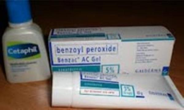 بنزوئیل پراکساید (BENZOYL PEROXIDE)